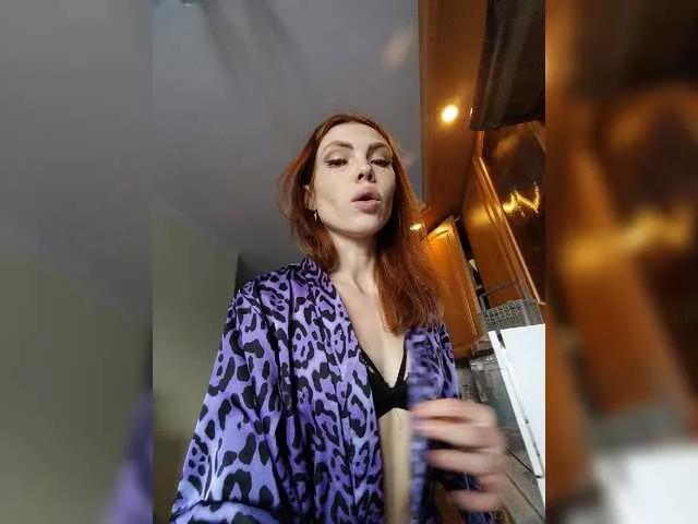 Redhead craziness: Quench your dreams and check out our live shows extravaganza with matured livestreamers teasing and cumming with their sex toys.