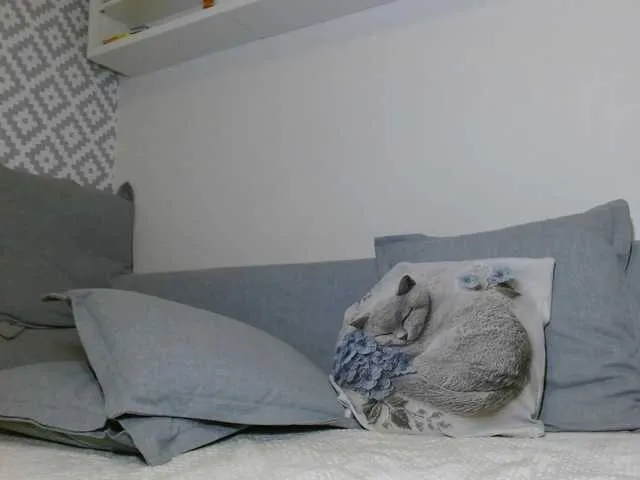 Albinochka44 from BongaCams