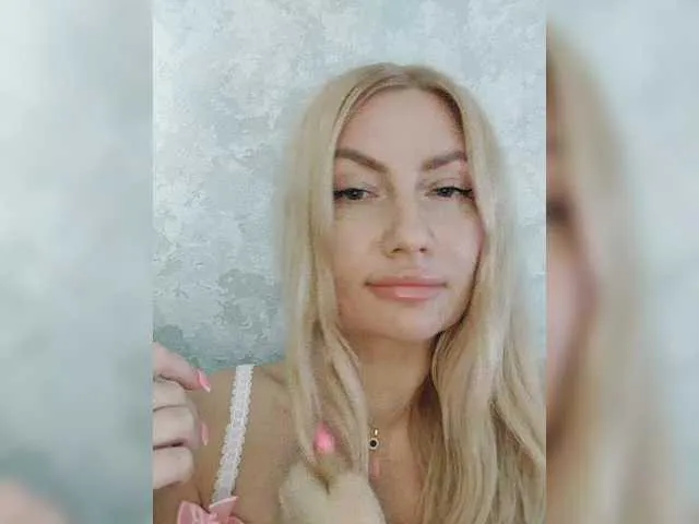 AlenaFeya from BongaCams is Freechat