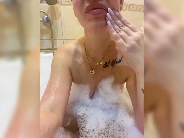 Alicexhoney from BongaCams is Freechat