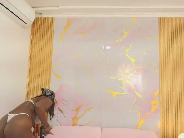 AlishaDixon from BongaCams