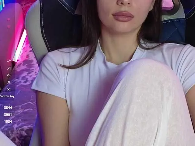 Allla from BongaCams