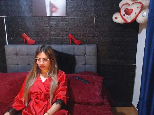 Almamyers from BongaCams