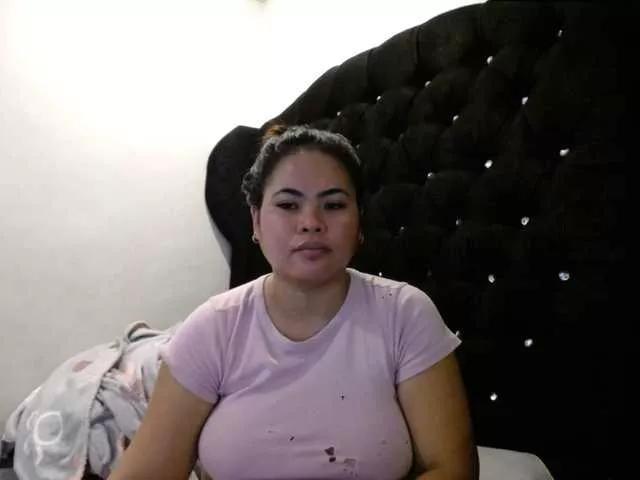 Asianbigbuttyboobs from BongaCams