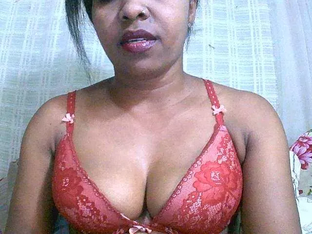 Asmonah from BongaCams