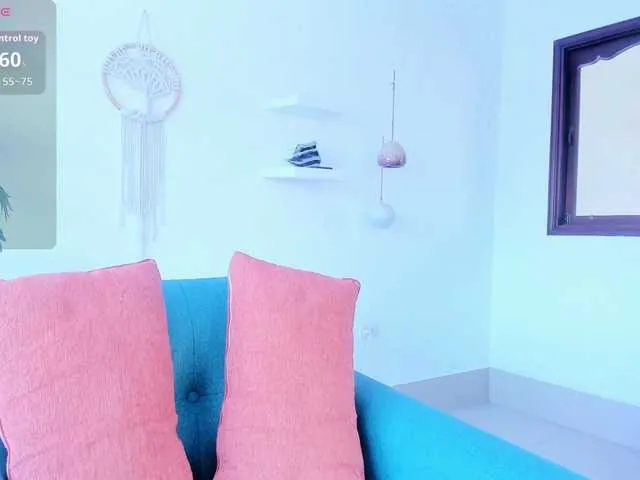 Aura-cuutee from BongaCams