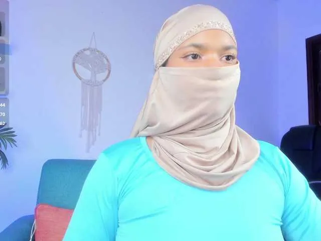 Aura-cuutee from BongaCams