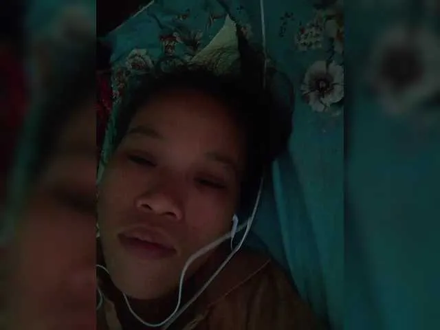 Babynhi90 from BongaCams