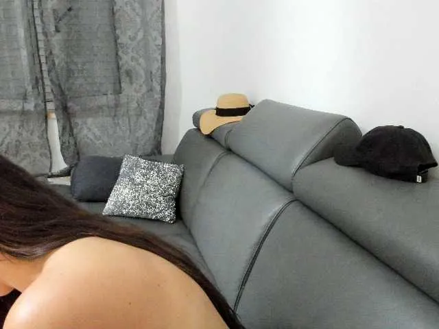 BellaBloom from BongaCams