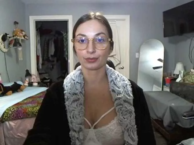 BellaBloom from BongaCams