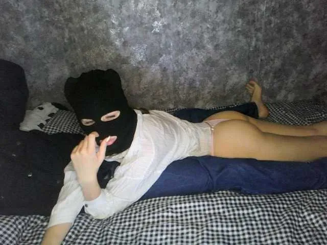 Billions999 from BongaCams