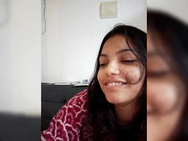Bombonzin from BongaCams