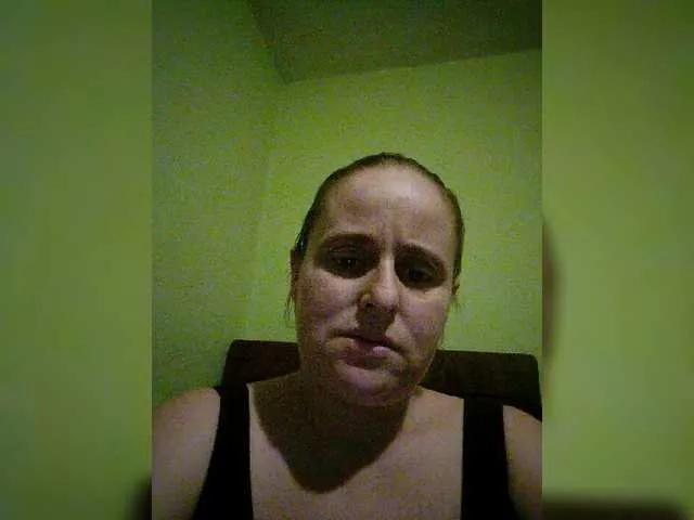 Brenda4pup from BongaCams