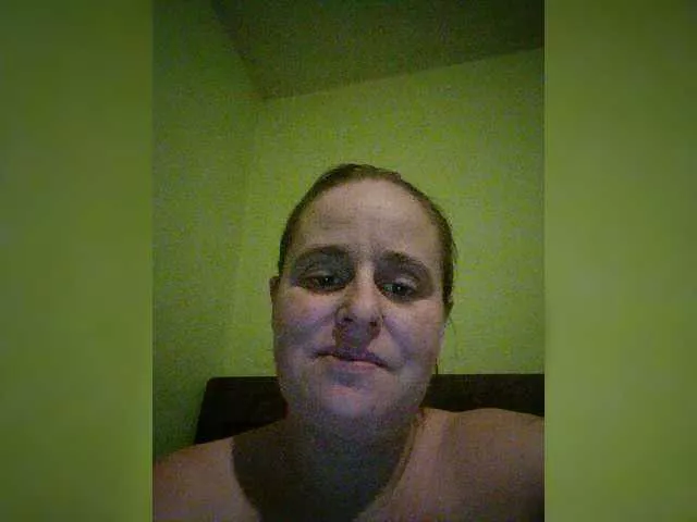 Brenda4pup from BongaCams