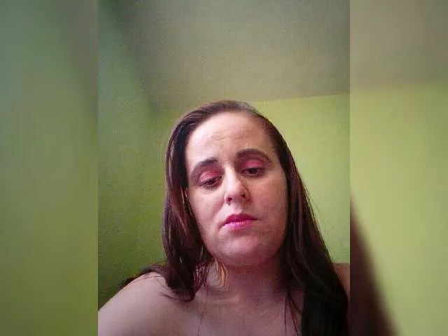 Brenda4pup from BongaCams