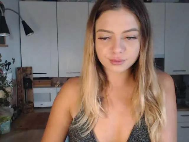 BuffyFire from BongaCams is Freechat