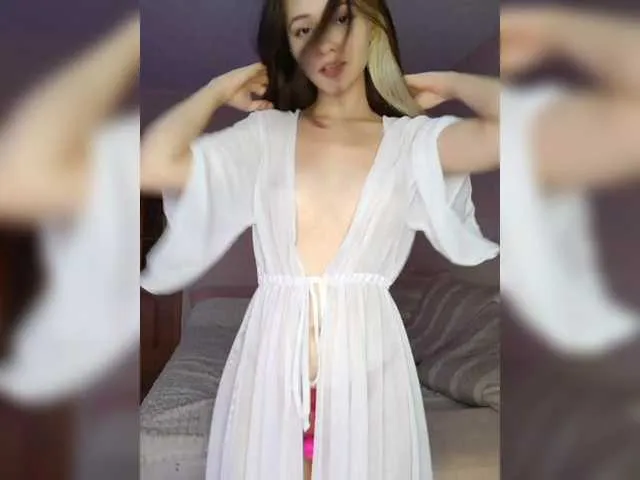 Candasea from BongaCams