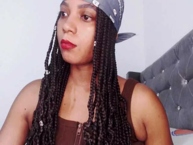 Cata-Santana from BongaCams