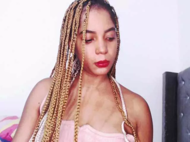Cata-Santana from BongaCams
