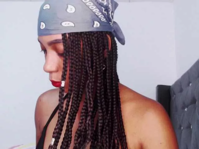 Cata-Santana from BongaCams