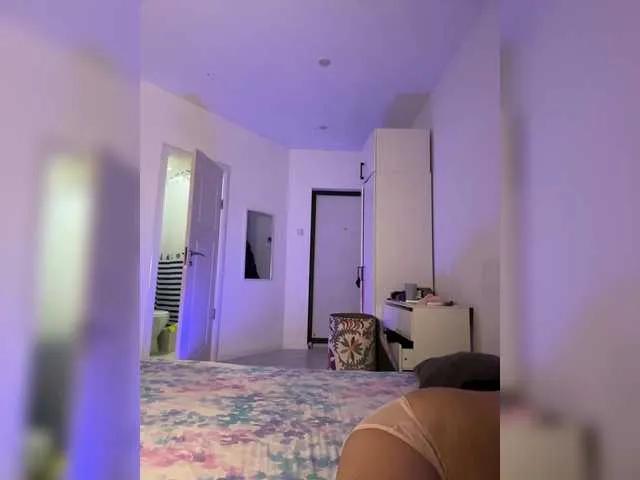 Chiculya from BongaCams