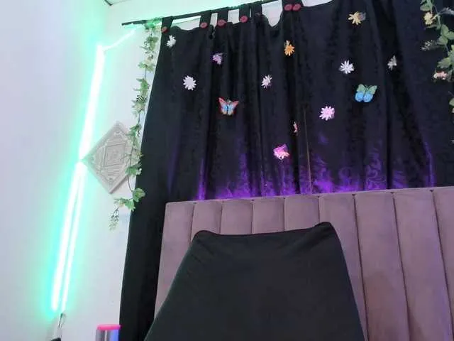 CloeeSaenz from BongaCams