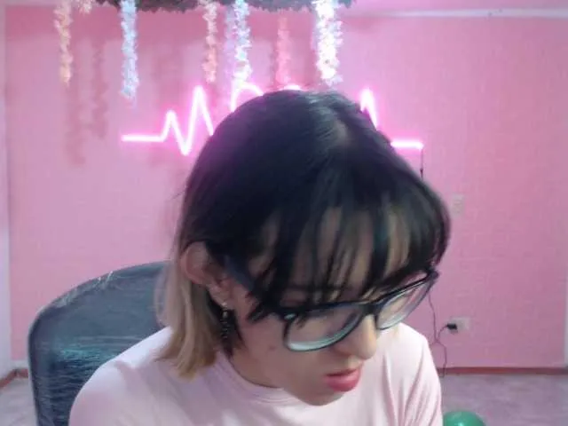 cristal-hills-19 from BongaCams is Freechat