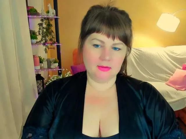 CrystaalStaar from BongaCams