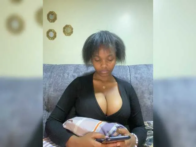 Curvy-maxy9 from BongaCams is Freechat