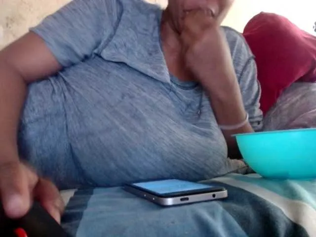 diamondboobs44dddx from BongaCams is Freechat