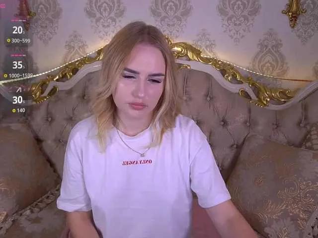 DivineJass from BongaCams
