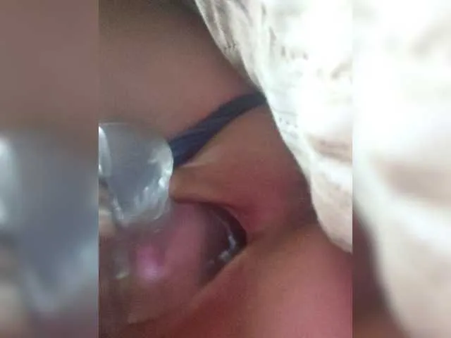 DiVona from BongaCams