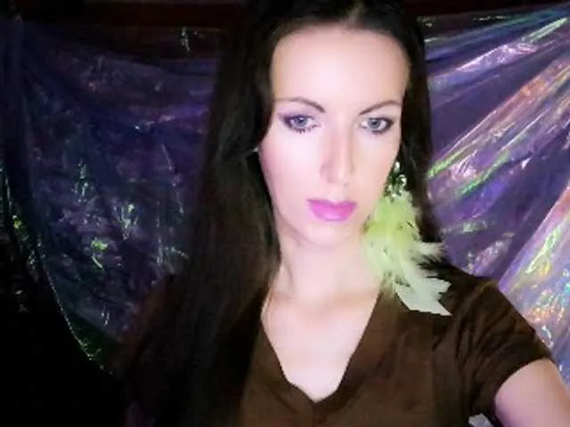 DizaKitty from BongaCams