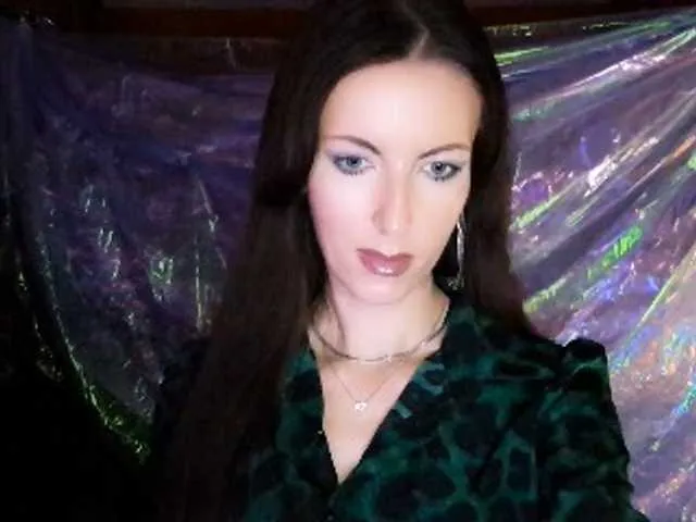 DizaKitty from BongaCams