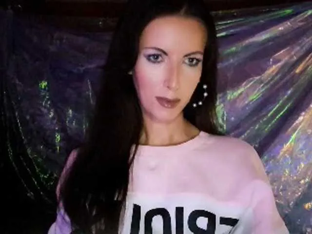 DizaKitty from BongaCams