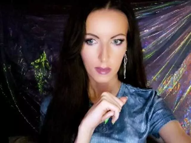 DizaKitty from BongaCams