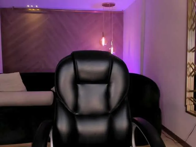 DonnaStonne from BongaCams