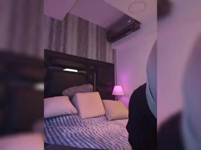 EinnyMure from BongaCams