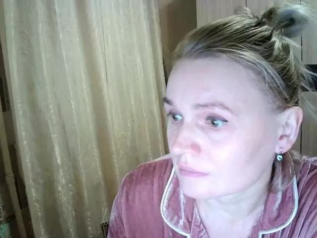 ElenCarr from BongaCams