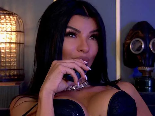 EleniaDevons from BongaCams