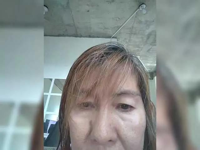 EllaStar from BongaCams