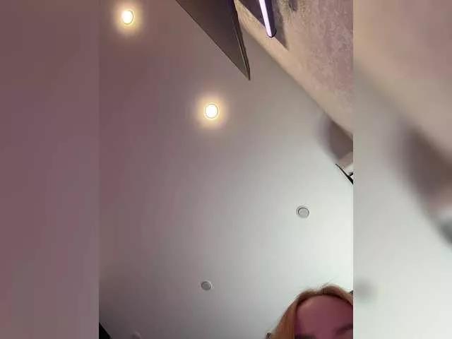 Ellidi from BongaCams