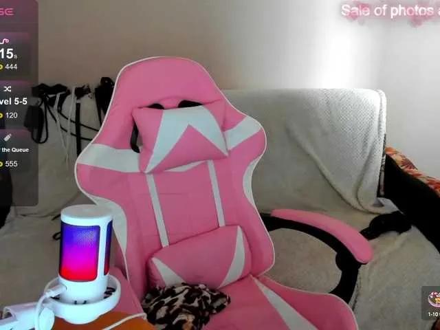 ElliMilka from BongaCams