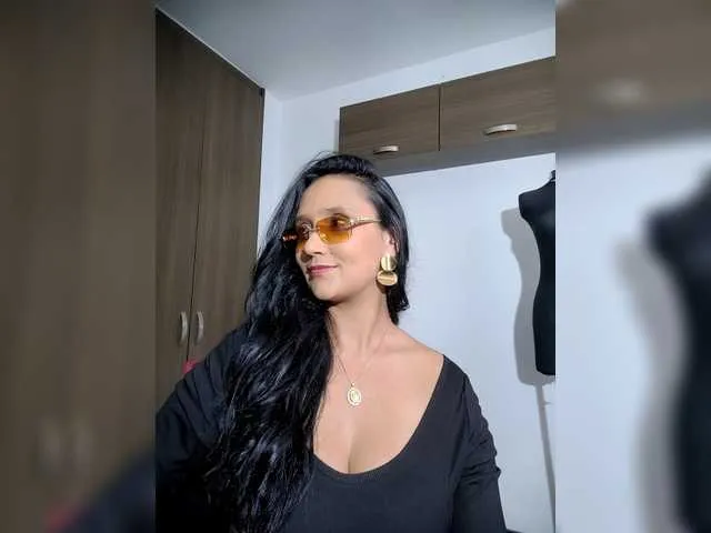 Emeraldgem from BongaCams