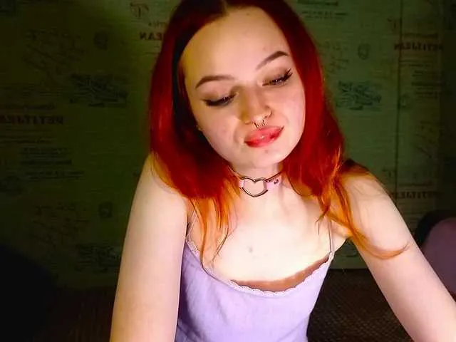 Emiless from BongaCams