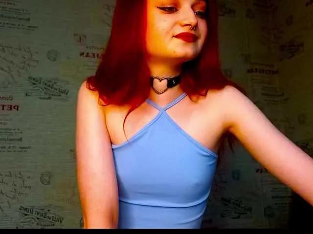 emiless from BongaCams is Freechat