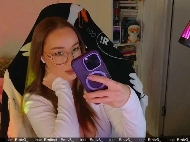 Girls: try live performances with matured performers, from dancing to quirks, in a variety of beautiful sex cams.