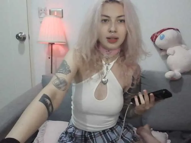 EmilyFlowers from BongaCams is Freechat