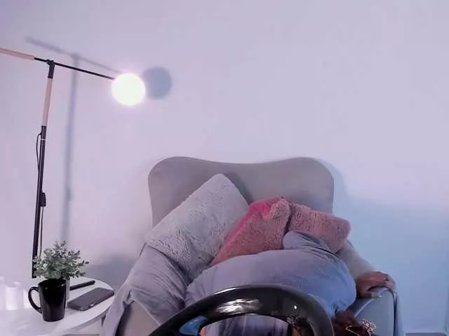 EmmaCoel from BongaCams