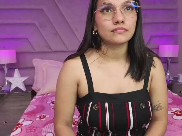 EmmaSanches from BongaCams